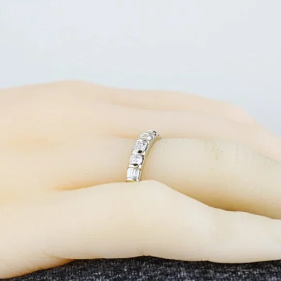 14k White Gold Baguette + Round-cut Diamond Bridal Wedding Band Ring - Picture 7 of 8